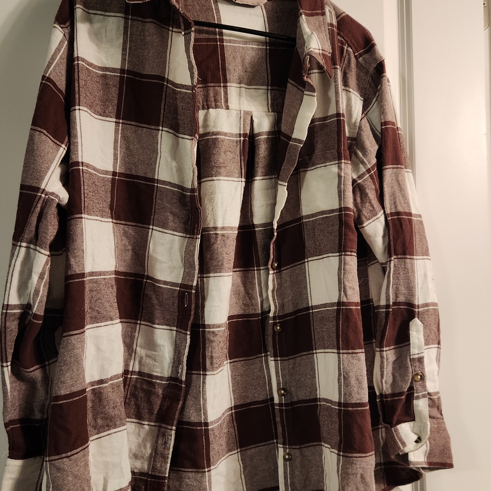SO Men's Casual Brown and White Plaid Shirt